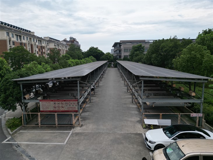 2-etasjes heis- og skyveparkeringssystem